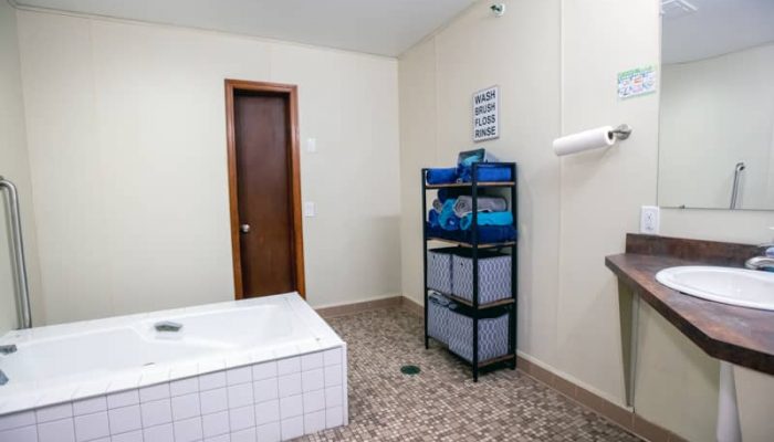 Bathroom Tub